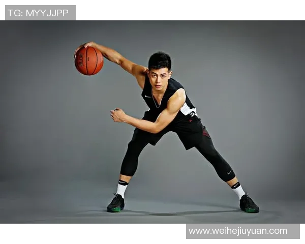 方硕的篮球之路:从青涩少年到赛场明星的成长历程与心路历程